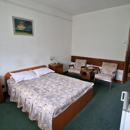 Hotel Bradul - Covasna Zewnętrze zdjęcie