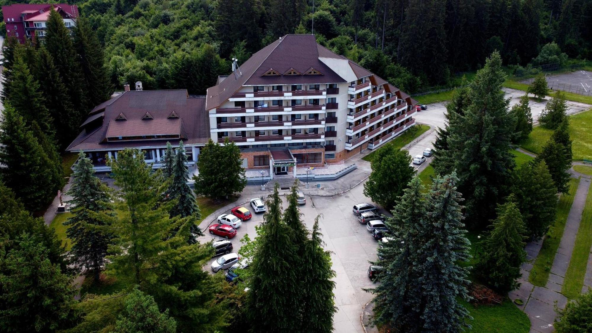 Hotel Bradul - Covasna Zewnętrze zdjęcie