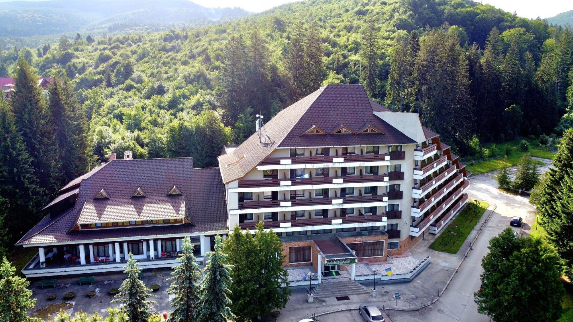 Hotel Bradul - Covasna Zewnętrze zdjęcie