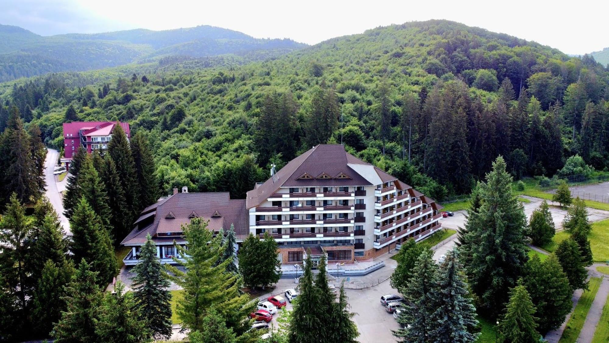 Hotel Bradul - Covasna Zewnętrze zdjęcie