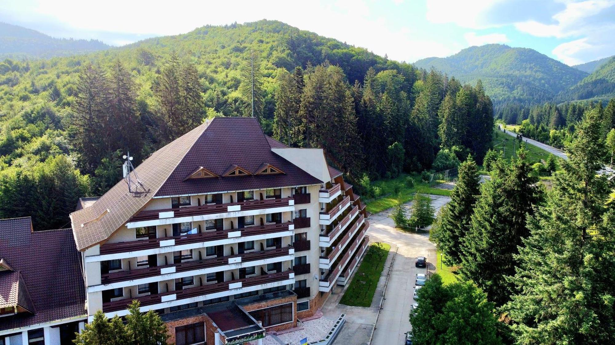 Hotel Bradul - Covasna Zewnętrze zdjęcie
