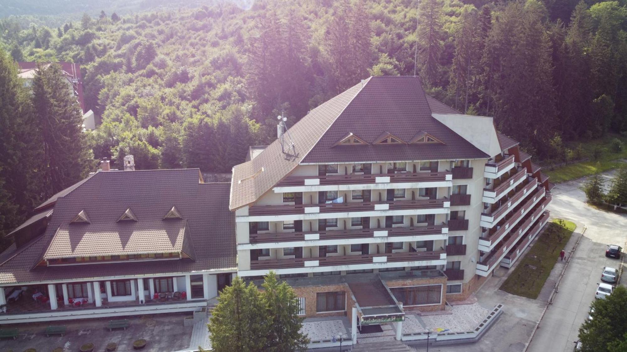 Hotel Bradul - Covasna Zewnętrze zdjęcie